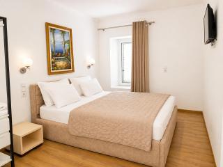 Authentic Stay Old Town Himara - 8
