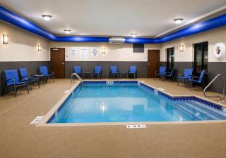 Holiday Inn Express & Suites - Huntsville Airport by IHG - 6