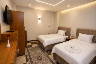 Imperial Pyramids View Inn - 8
