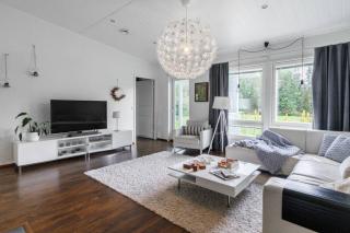 Arctic Clover Villa by BookLapland - 0