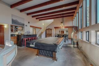 3200ft‍PoolHot TubBilliards Sleeps 18 - 3