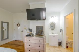Sylvester Studio w/ Shared Patio: 19 Mi to Albany - 3