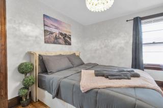 5BR Niagara Home - 0