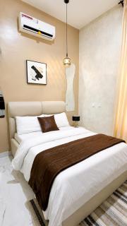 EliteunseenSuites - 5 Bedroom Beautiful Detached House - Private Parking - 1