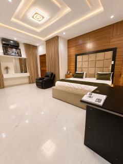 Elite Unseen Suites - Luxury 5-Bedroom Villa Lekki - 8