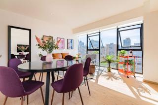 City Views and Private Terrace in Trendy Roma - 2