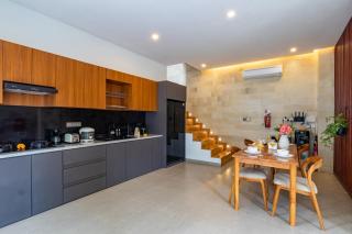 Elegant Hidden Retreat 2BR Pool Villa Near Seseh - 8
