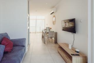 Modern 2BR Apartment Minutes from St. Julians - 1