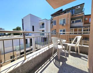 Luxury Designer Apartment Walk to Sea Garden&Beach - 9