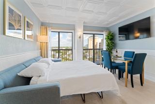 Enjoy Private Sunsets & Fireworks at King Penthouse - 3
