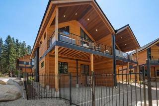 Sierra Luxe Retreat Hot tub close to Stateline - 9