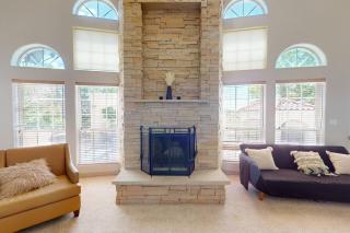 》3800ft Pool Hot Tub Sleep 18 & Mtn Views Billiard - 8