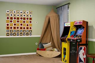 Sleeps 10 Sauna Hot Tub Arcade Firepit - 4