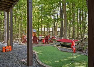 Sleeps 10 Sauna Hot Tub Arcade Firepit - 1