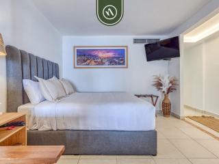 Oceanview 1 BR Condo 3 Min Away to the Beach - 2