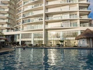 Beachfront Luxury Path to the Sea - CM1003 - 2