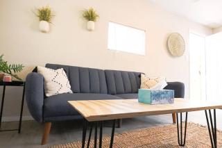 Nob Hill/UNM Luxury Remodel Small House /King Beds - 0
