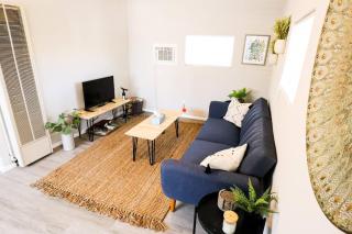 Nob Hill/UNM Luxury Remodel Small House /King Beds - 9