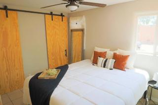 Nob Hill/UNMUnique Remodeled AptKing Bed - 9