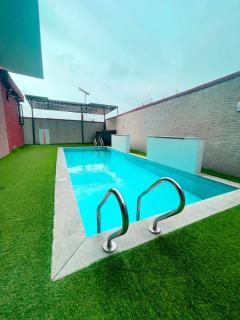 Luxury 2 Bed Apartment - 4