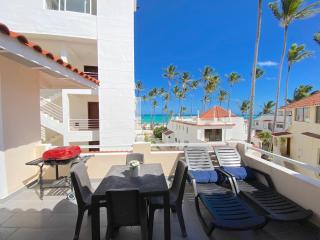 Condo at beach location - 5