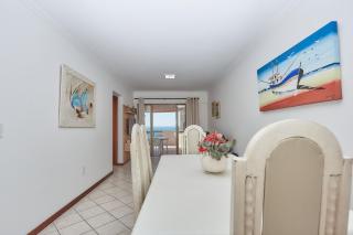 1090 Apartamento com linda vista para o mar , de frente para Avenida de Bombinhas. - 4
