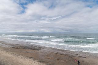 Stunning Oceanfront Suite - Sleeps Six - Top Floor - Heated Pool & Hot Tub Access - 5