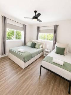 Modern Chic 2BR Retreat in Design District & Wynwood - 9