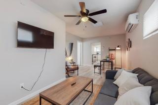 Nob Hill/UNM Luxury 2 Bedroom House w/ King Beds - 2