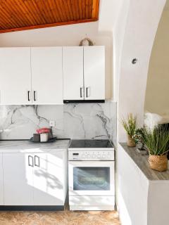 Spacious 3BR Apartment Near Lungomare Sleeps 8 Balcony - Vlorë - 7