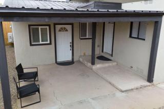 Chic Downtown Apart w/King Bed & In-Unit Laundry - 7