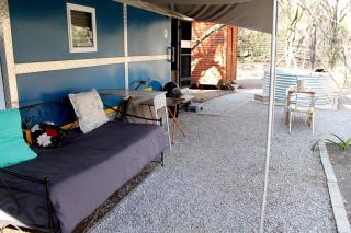 Ndlovu 33 Tiny Home Glamping Hot Tub Retreat in Dinokeng Big 5 - 8