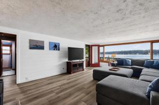 Diamond Lake Retreat w Private Beach and Dock - 5