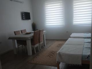 Apartman studio Ðorović 1 - 2