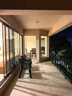 RockCliff Resort 2 Bedroom Suite at Kashmir Point - 10 min to GPO - 4