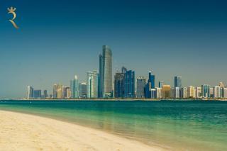 Elegant 3BR Corniche - Stunning Sea Views - 4