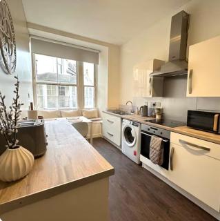 Large City Centre Apartment - 1