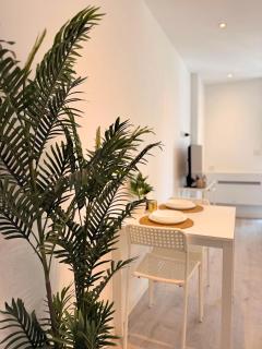 Luxury Penthouse Studio at The Hub with Rock Views - 1
