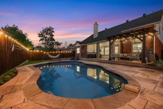Poolside Paradise Hot Tub & Patio 5BD - 0