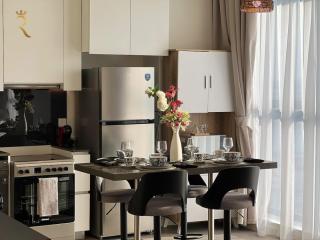 Al Reem Skyline 1BR - Stylish Luxe Retreat - 7