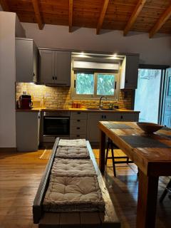 Tatos House - 1
