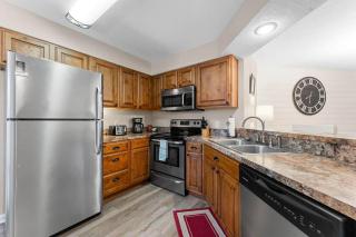 Lakefront Oasis at Pointe Royale - 6