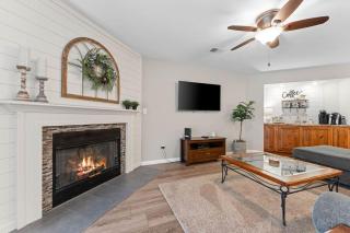 Lakefront Oasis at Pointe Royale - 4