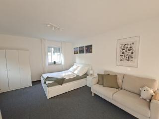 Apartment am Hochschulcampus Rosenheim - Balkon und Küche - 2
