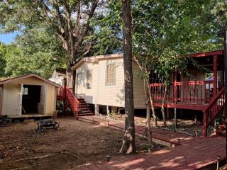 Renovated Canal Cottage Spa Shower and Boat Ramp - 4