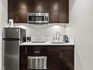 Rove Travel - Marmara Place 1103 - Studio Loft - 1