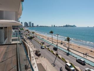 Oceanfront stay on Mazatlán's Malecón - 0