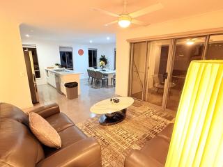Home away from home& Pet-friendly &Fully fenced - 5