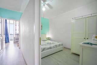 Riva Di Mare Apartment with Balcony Near The Sea - Happy Rentals - 1