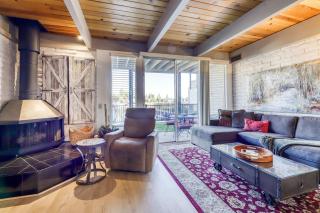 Waterfront Condo - Close to Camp Richardson & Heavenly - 0